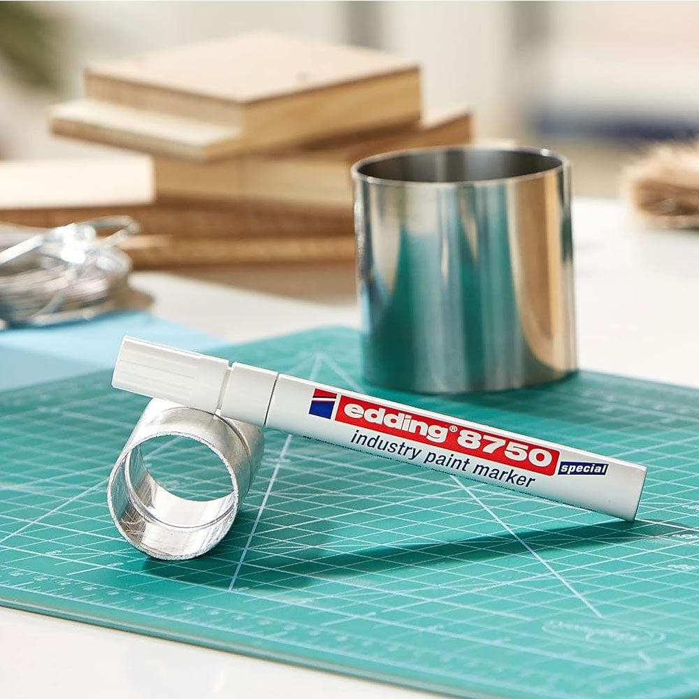 Marcador Permanente Grosso Edding 8750 2-4mm Branco 1un