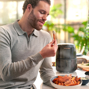 Fritadeira RUSSELL HOBBS SatisFry Air Pequena 1,8L